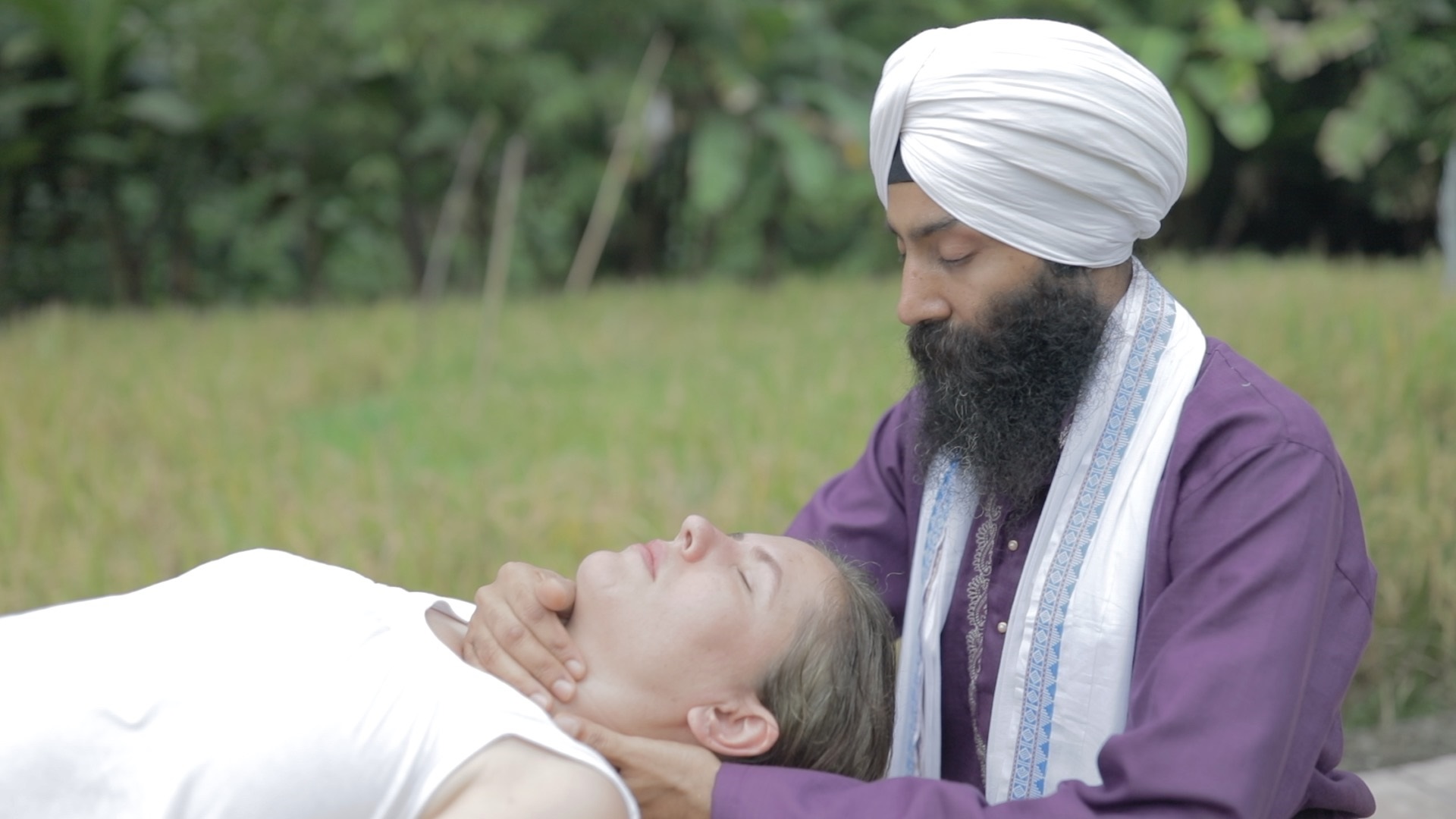 The Healing Touch of Reiki (Reiki Training - Level I - V) mit Punnu Wasu