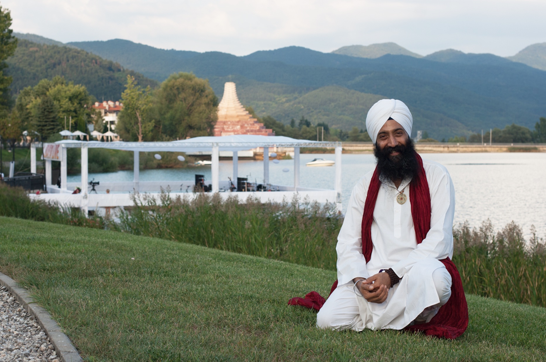 Active Consciousness Meditation (Teacher) Training (50/100Std.) - mit Punnu Wasu